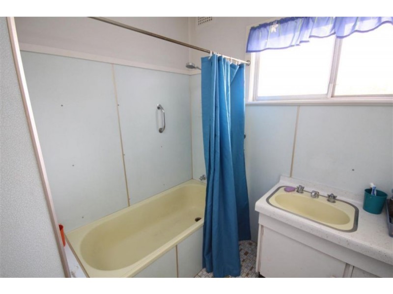 14 Molesworth Street, Tenterfield NSW 2372