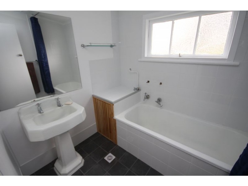 70 Wood Street, Tenterfield NSW 2372