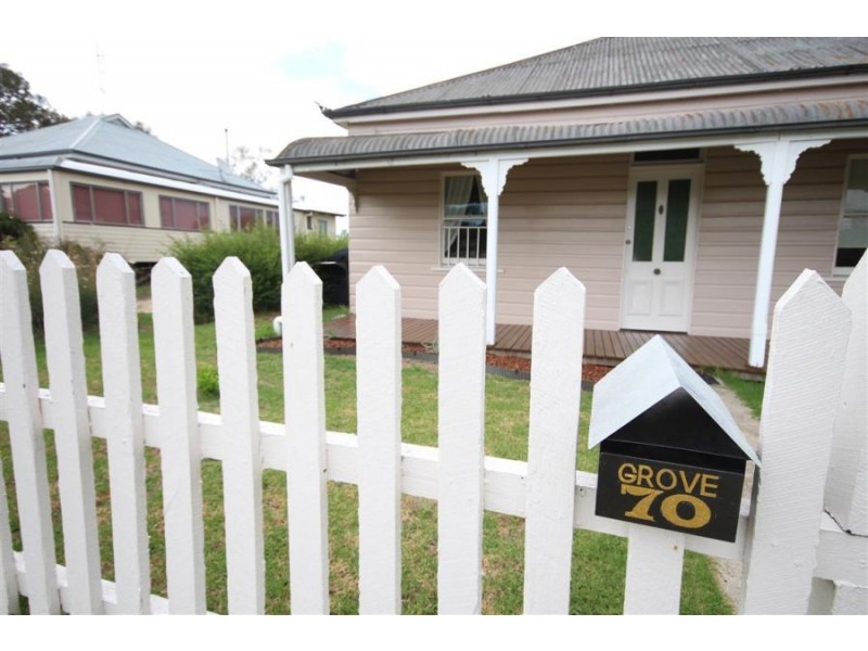 70 Wood Street, Tenterfield NSW 2372
