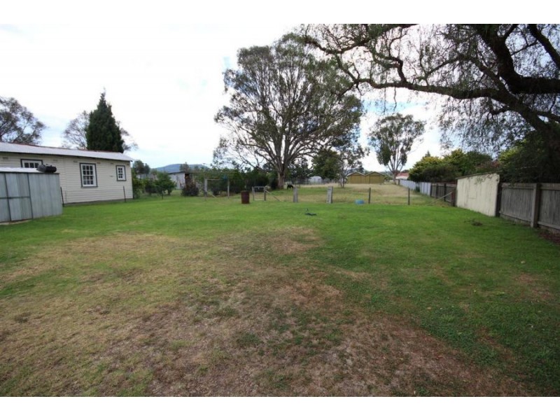 70 Wood Street, Tenterfield NSW 2372