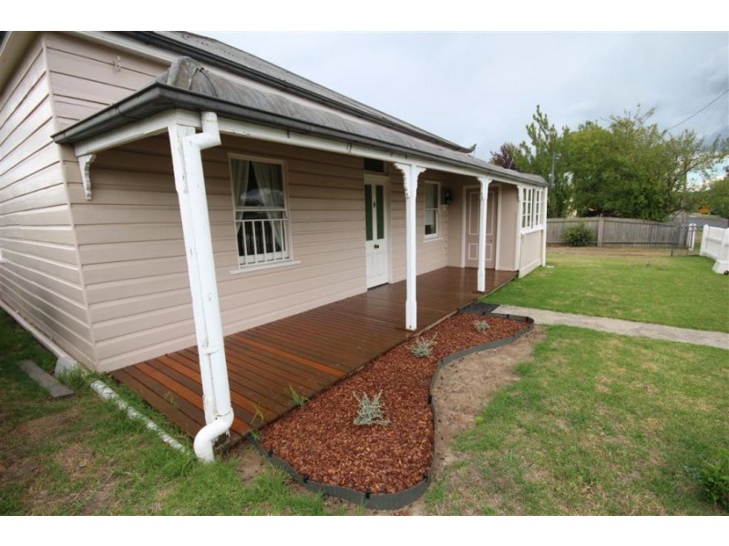 70 Wood Street, Tenterfield NSW 2372