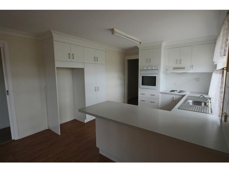 29 George Street, Tenterfield NSW 2372