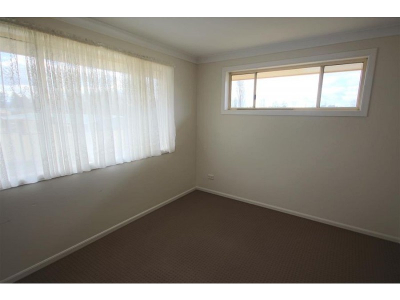 29 George Street, Tenterfield NSW 2372