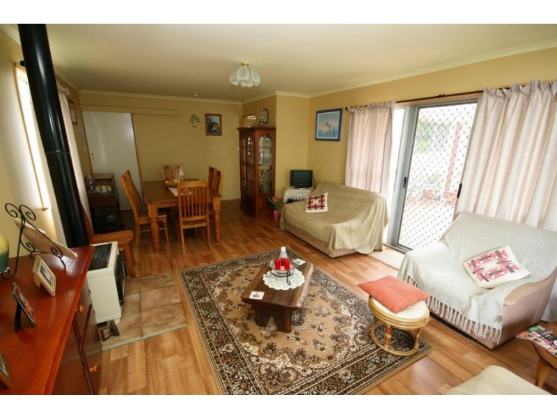 91 Logan Street, Tenterfield NSW 2372