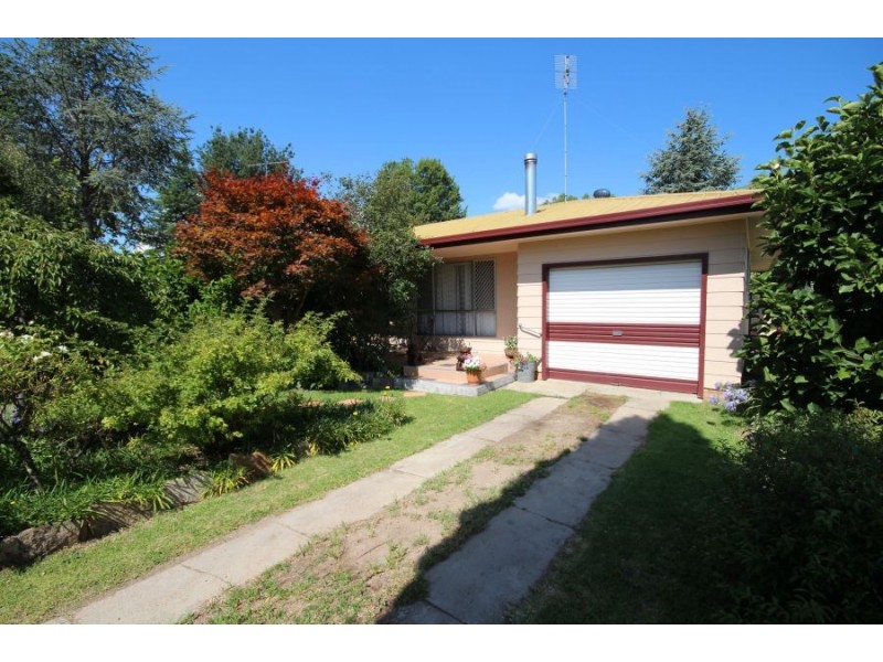 91 Logan Street, Tenterfield NSW 2372