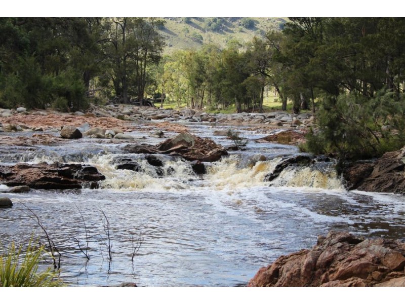 573 Bluff River Road, “Trout Hole”, Tenterfield NSW 2372