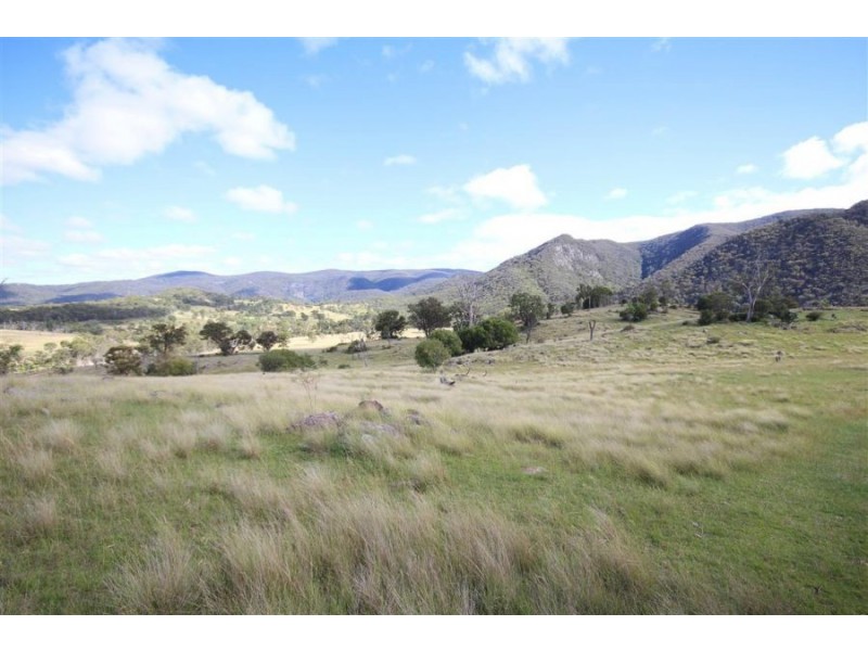 573 Bluff River Road, “Trout Hole”, Tenterfield NSW 2372