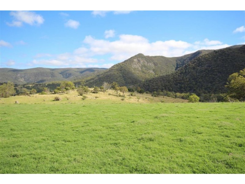 573 Bluff River Road, “Trout Hole”, Tenterfield NSW 2372
