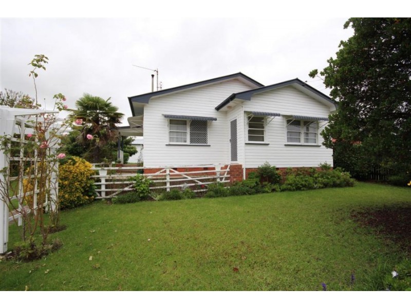 45 Wood Street, Tenterfield NSW 2372