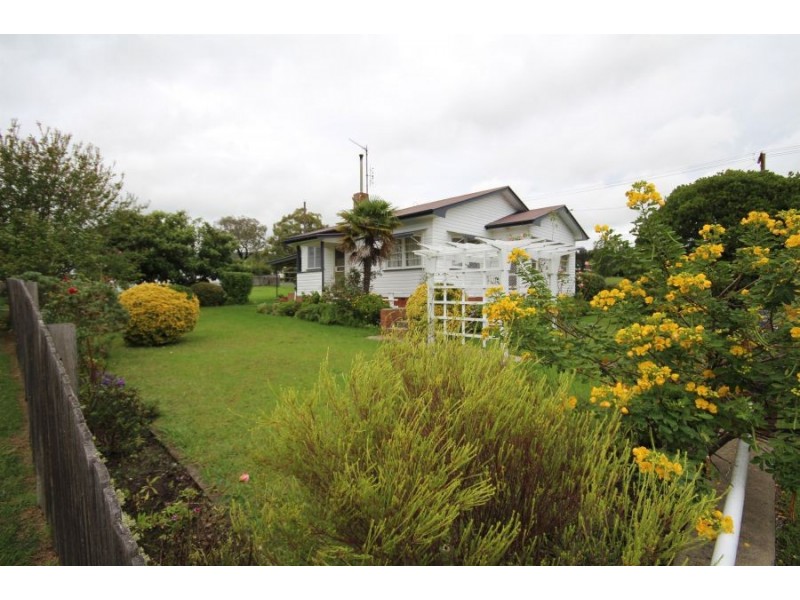 45 Wood Street, Tenterfield NSW 2372
