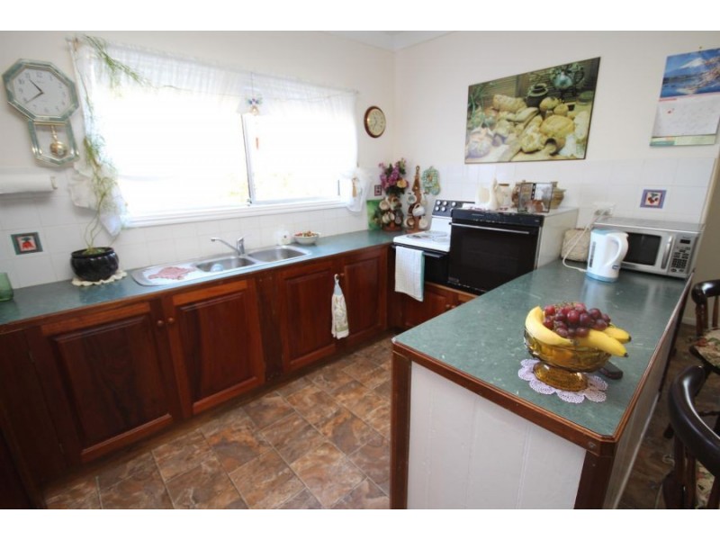 29 Railway Street, Tenterfield NSW 2372