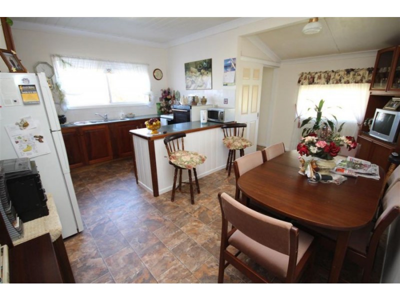 29 Railway Street, Tenterfield NSW 2372