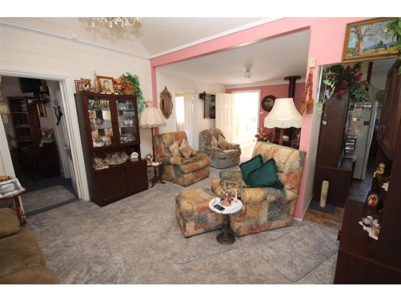 29 Railway Street, Tenterfield NSW 2372