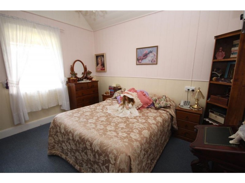 29 Railway Street, Tenterfield NSW 2372