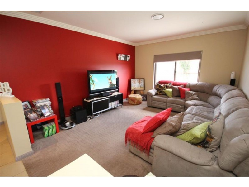 6 Mackenzie Court, Saddlers Estate, Tenterfield NSW 2372