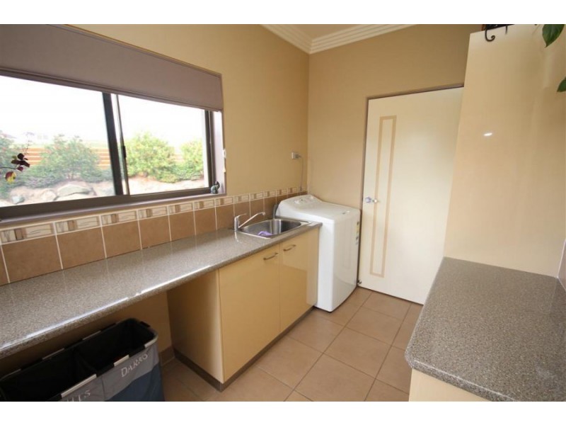 6 Mackenzie Court, Saddlers Estate, Tenterfield NSW 2372
