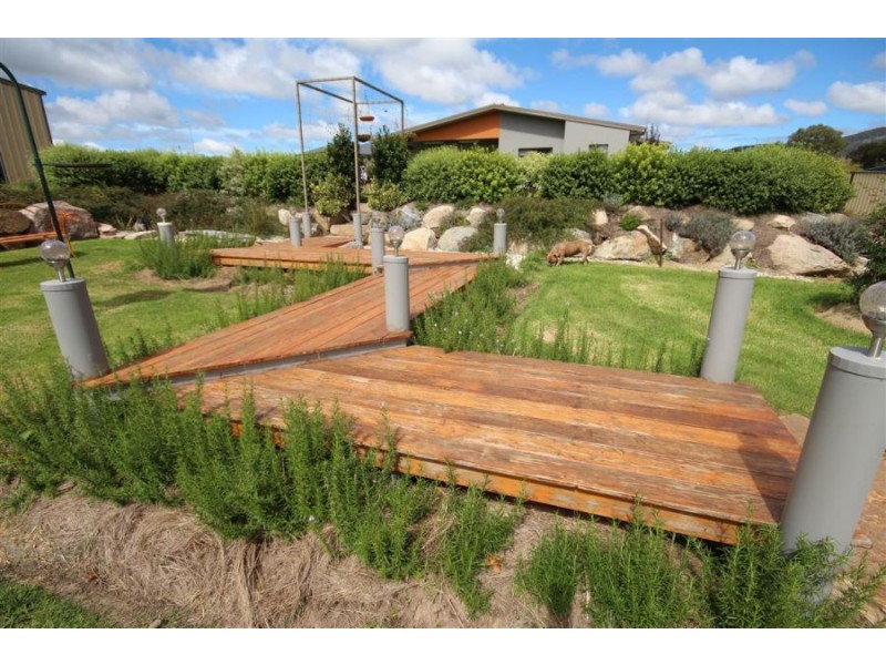 6 Mackenzie Court, Saddlers Estate, Tenterfield NSW 2372