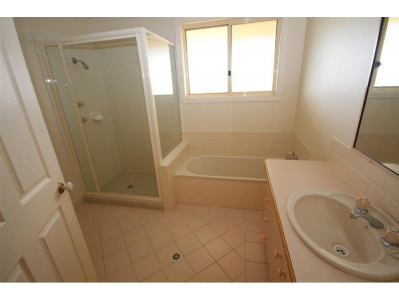 174 Cowper Street, Tenterfield NSW 2372