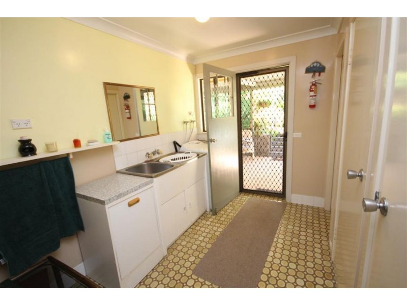 24 George Street, Tenterfield NSW 2372