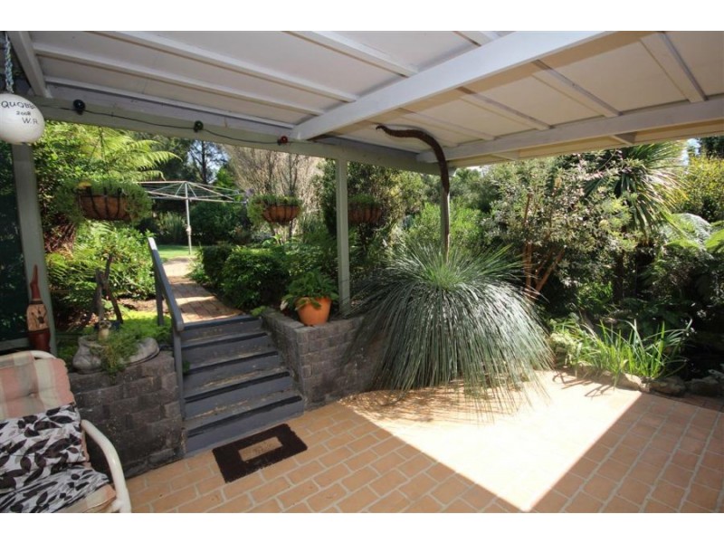 24 George Street, Tenterfield NSW 2372