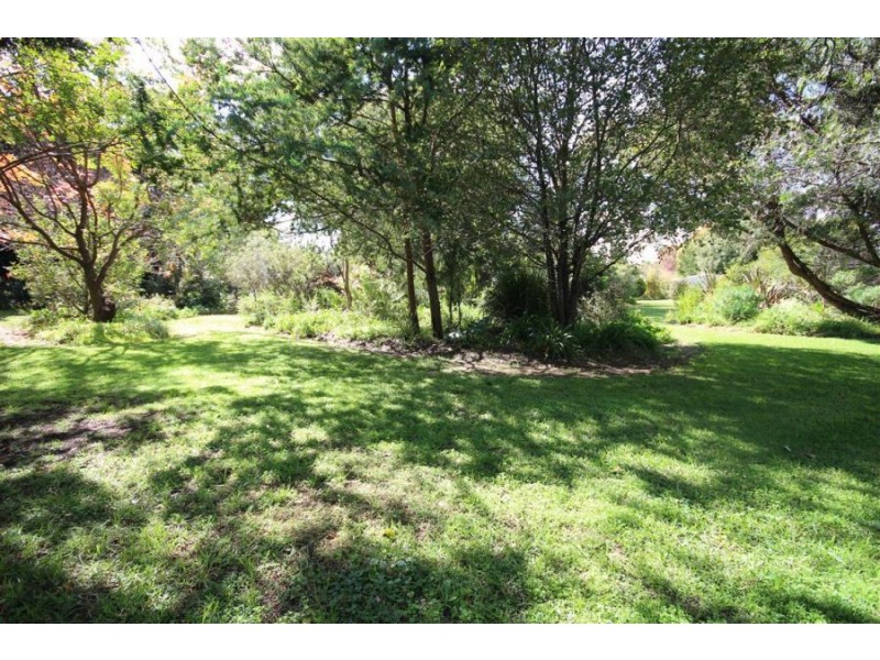 24 George Street, Tenterfield NSW 2372