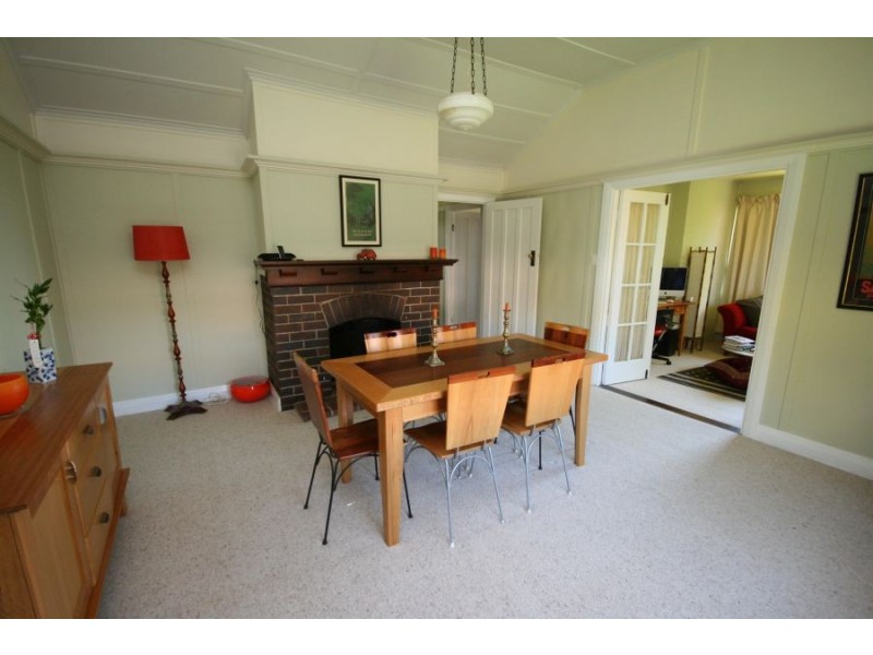 111 Molesworth Street, Tenterfield NSW 2372