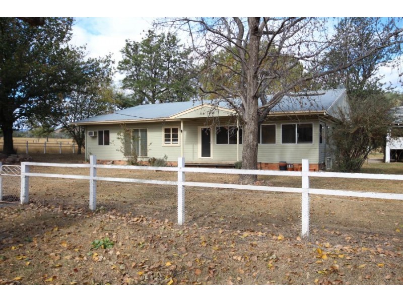 24 Mole River Road, Tenterfield NSW 2372