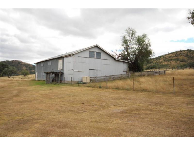 24 Mole River Road, Tenterfield NSW 2372