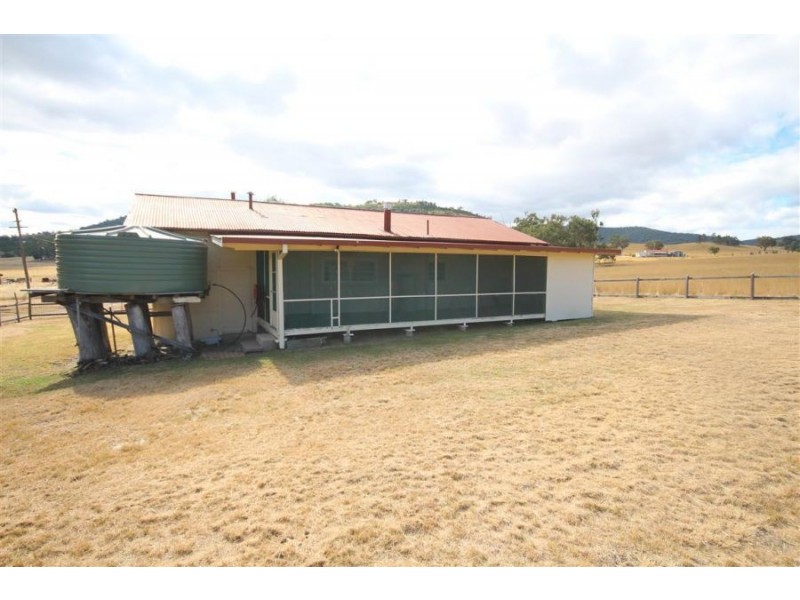 24 Mole River Road, Tenterfield NSW 2372