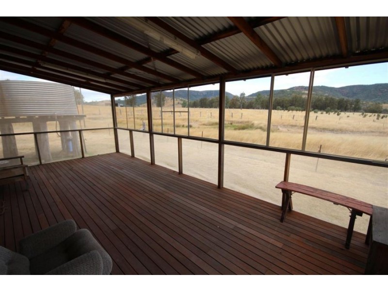 24 Mole River Road, Tenterfield NSW 2372