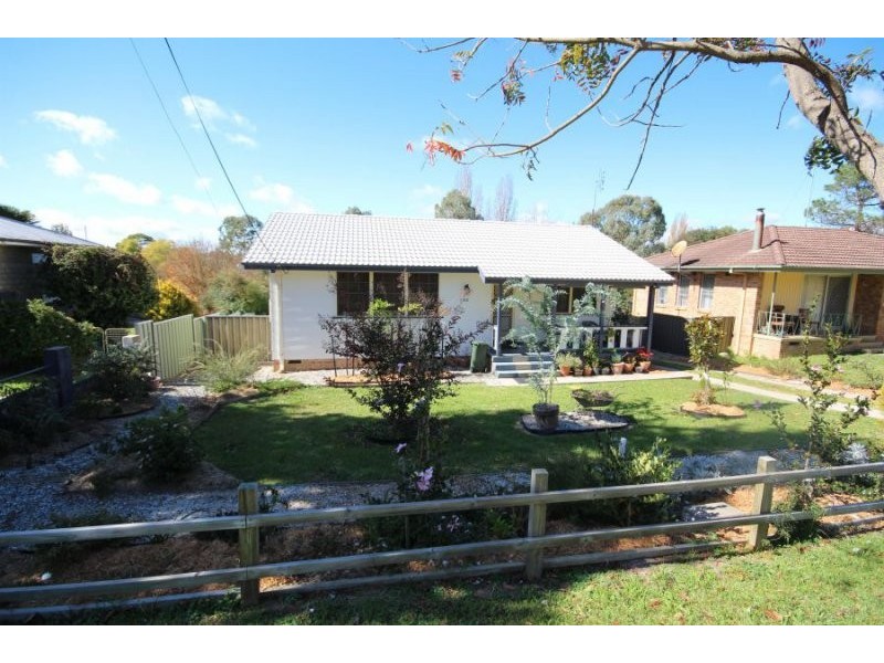 23 Duncan Street, Tenterfield NSW 2372