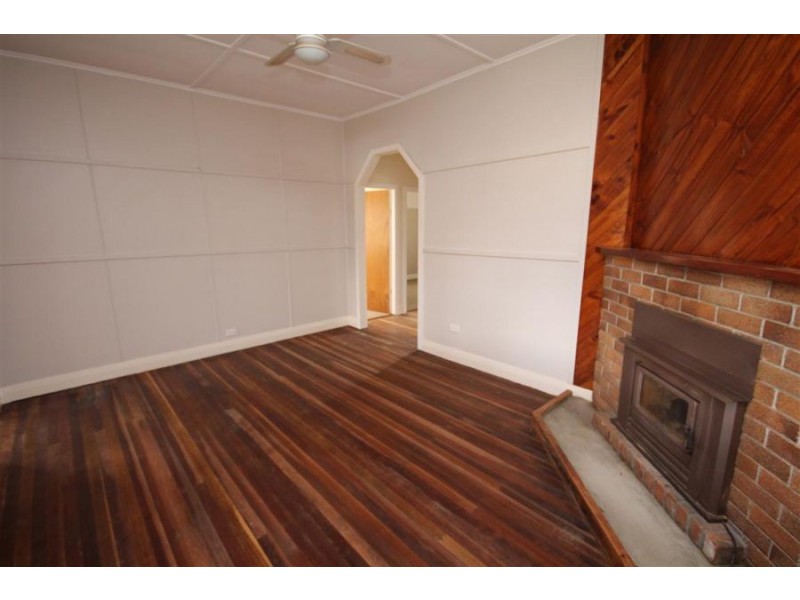 108-110 Miles Street, Tenterfield NSW 2372