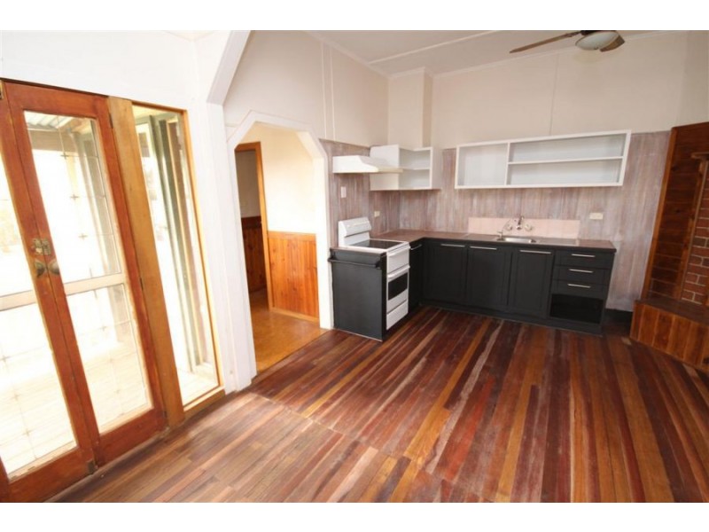 108-110 Miles Street, Tenterfield NSW 2372