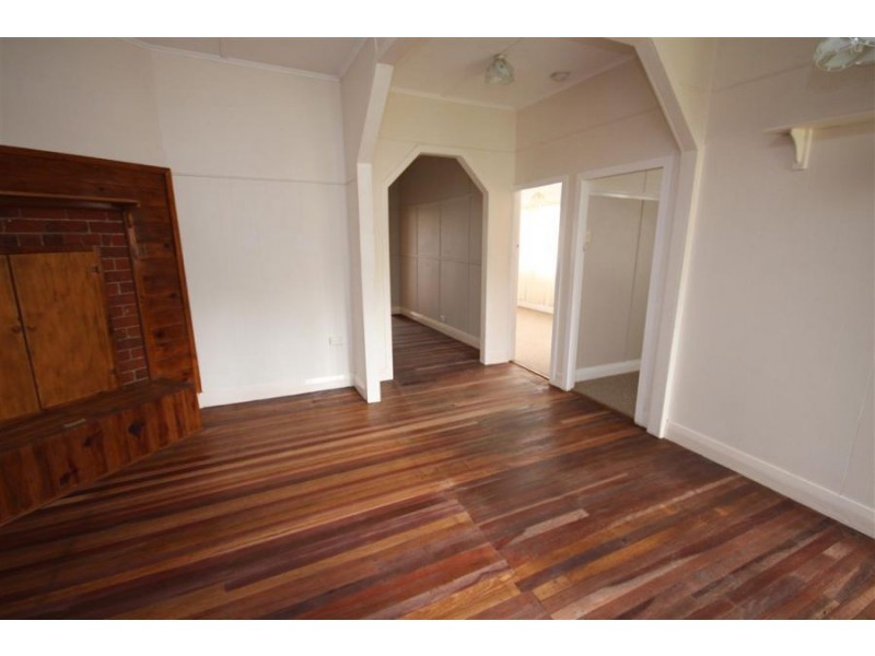 108-110 Miles Street, Tenterfield NSW 2372