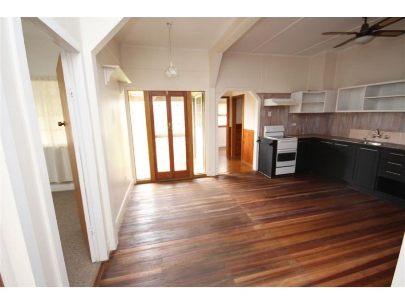 108-110 Miles Street, Tenterfield NSW 2372