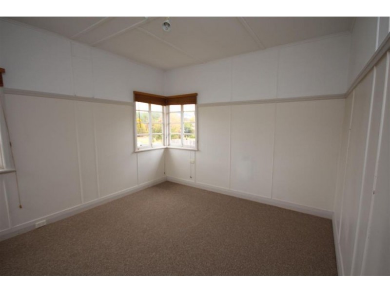 108-110 Miles Street, Tenterfield NSW 2372