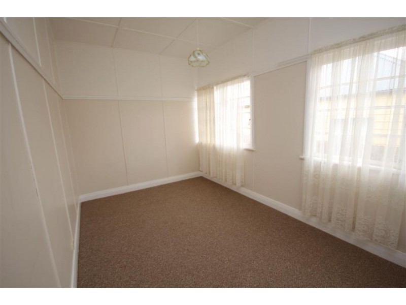 108-110 Miles Street, Tenterfield NSW 2372