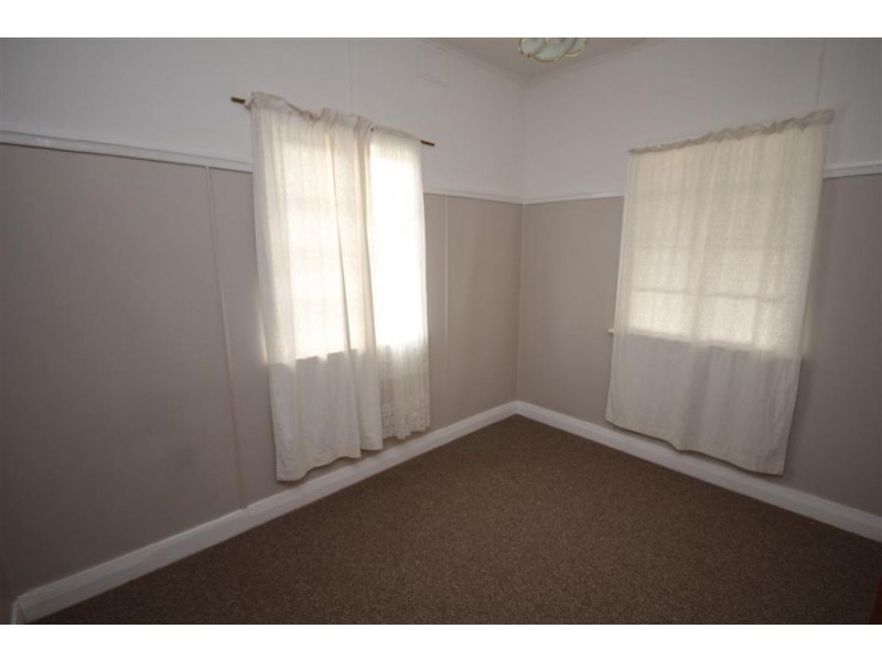 108-110 Miles Street, Tenterfield NSW 2372