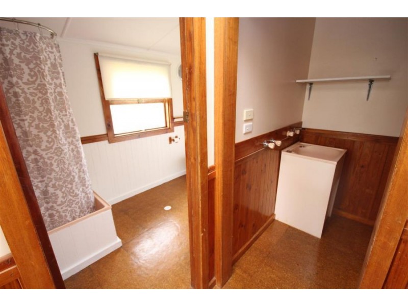 108-110 Miles Street, Tenterfield NSW 2372