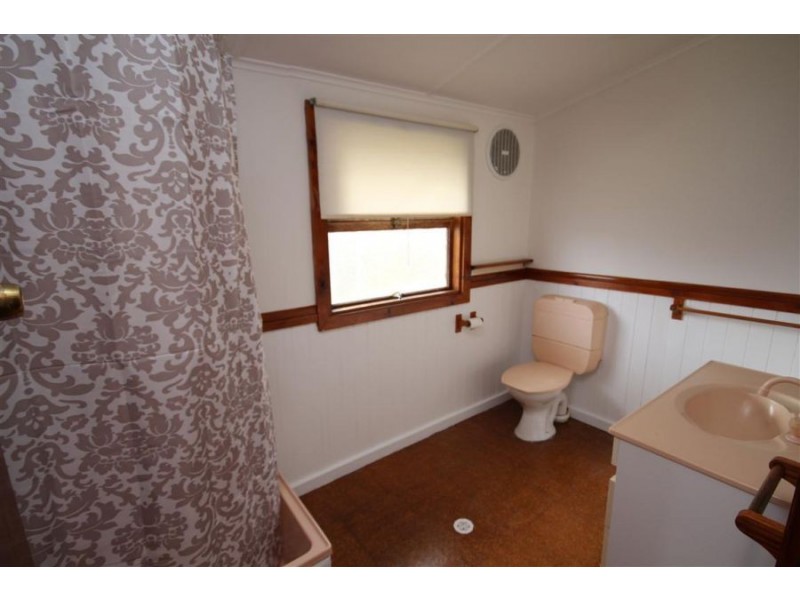 108-110 Miles Street, Tenterfield NSW 2372