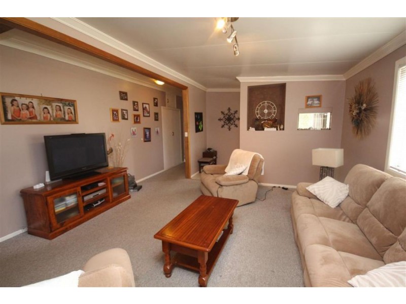 140 Miles Street, Tenterfield NSW 2372
