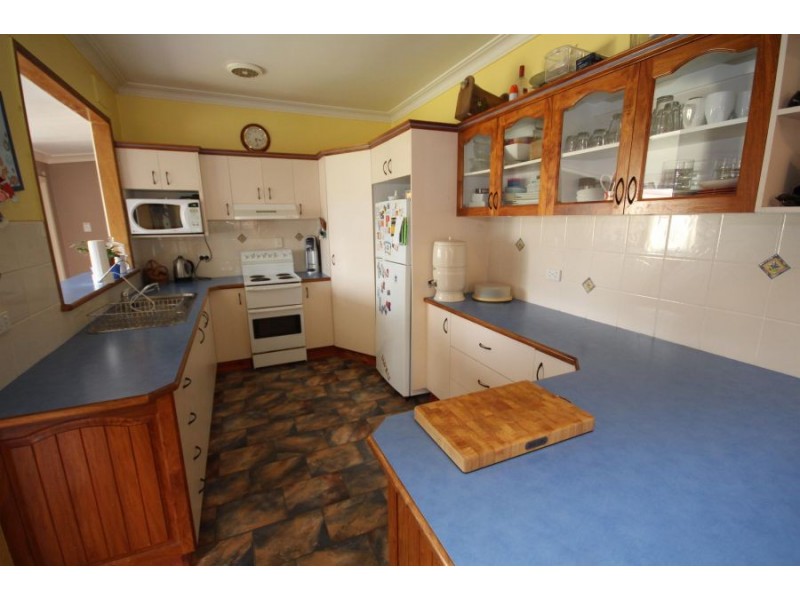 140 Miles Street, Tenterfield NSW 2372