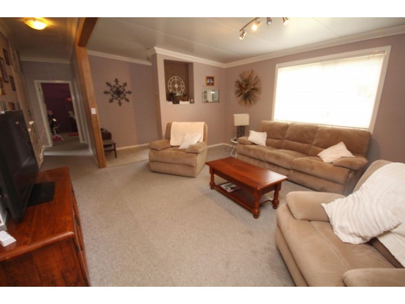 140 Miles Street, Tenterfield NSW 2372