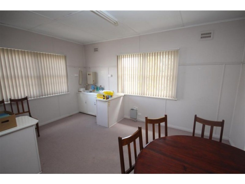 100 Molesworth Street, Tenterfield NSW 2372