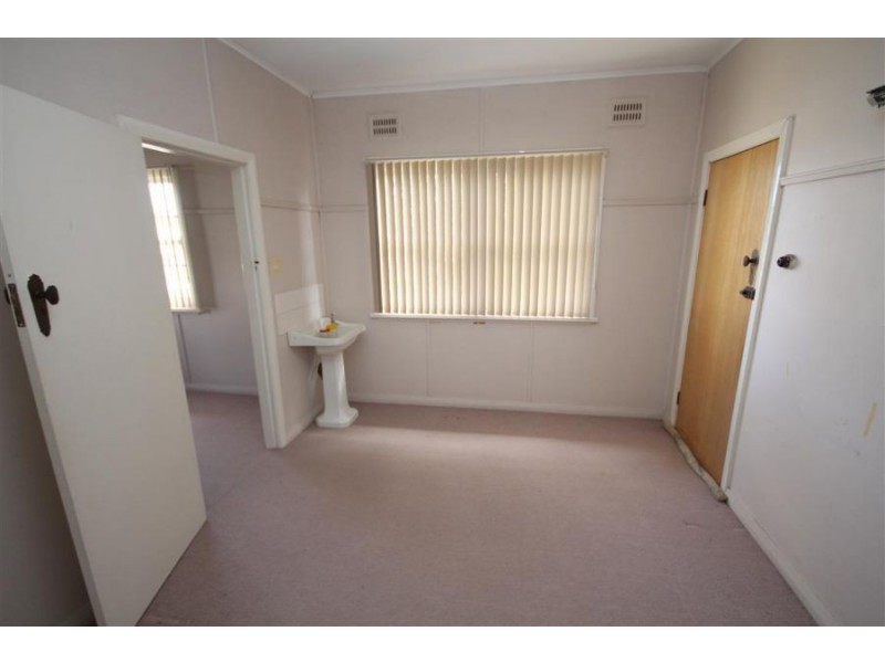 100 Molesworth Street, Tenterfield NSW 2372