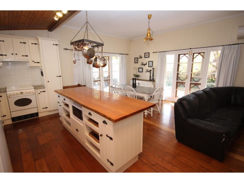 147 Bulwer Street, Tenterfield NSW 2372