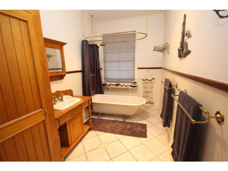 147 Bulwer Street, Tenterfield NSW 2372