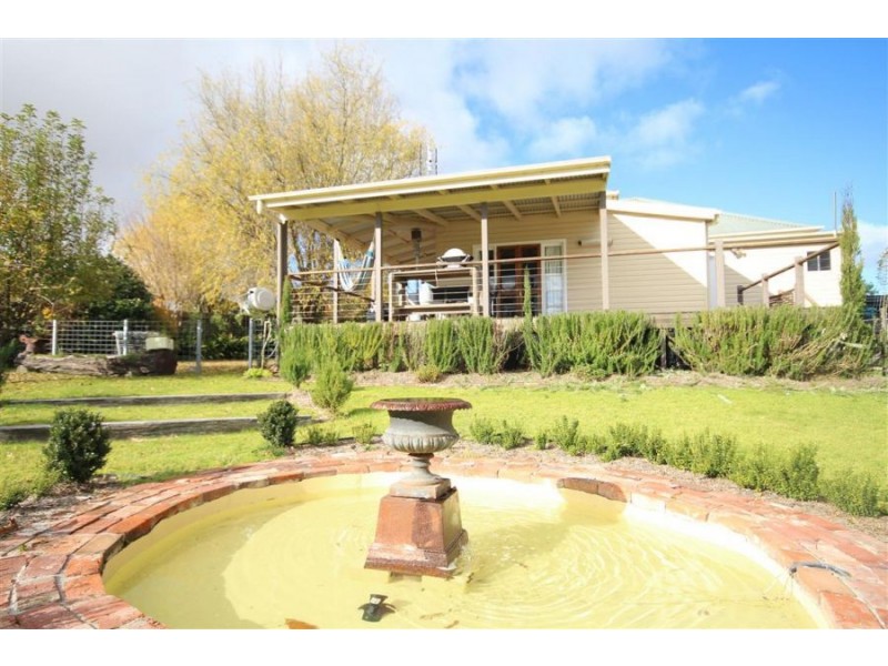 147 Bulwer Street, Tenterfield NSW 2372