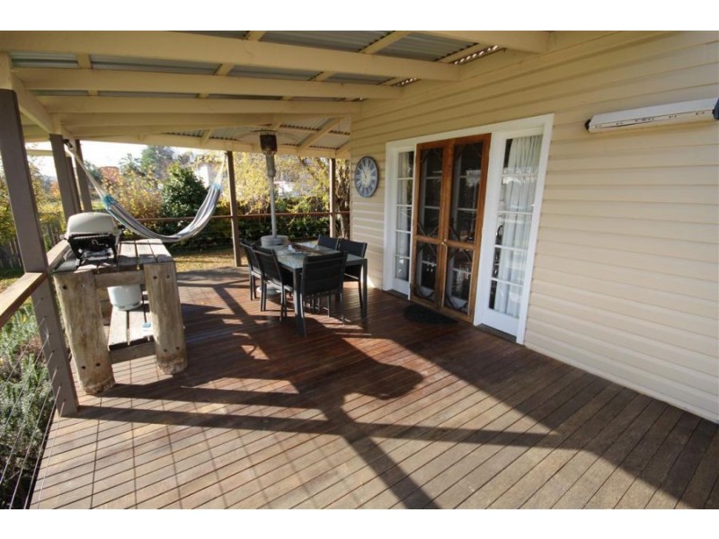 147 Bulwer Street, Tenterfield NSW 2372