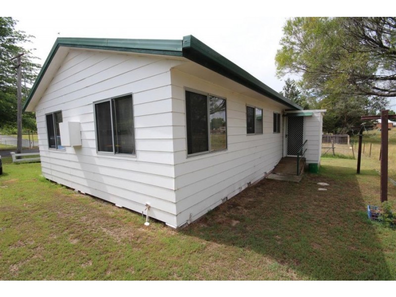 106 Scott Street, Tenterfield NSW 2372